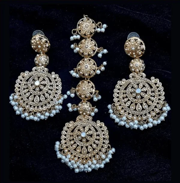 PEARL EARRINGS & BINDIYA