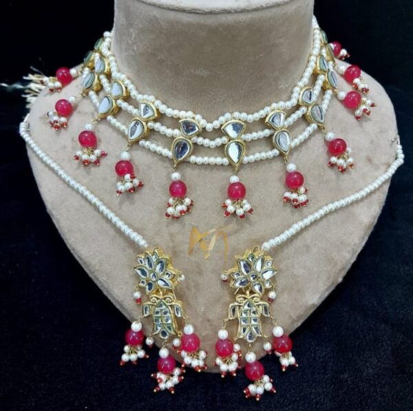 KUNDUN NECKLES