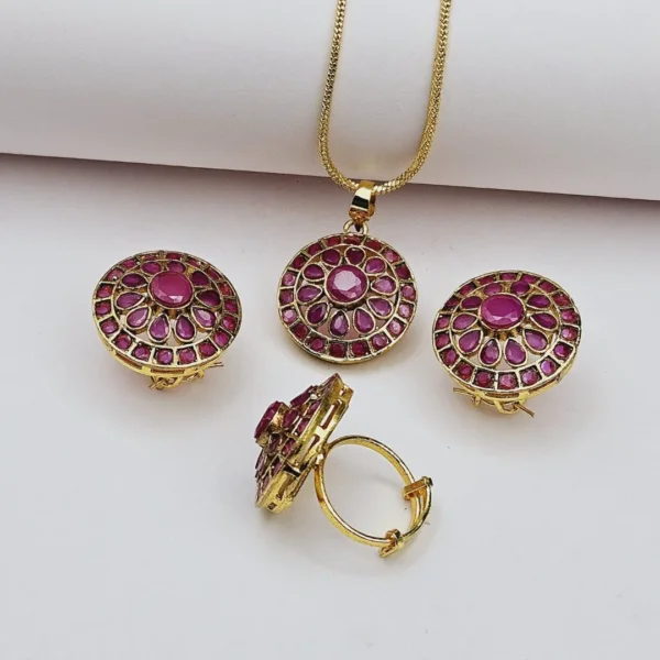 DANIYA PENDENT SET