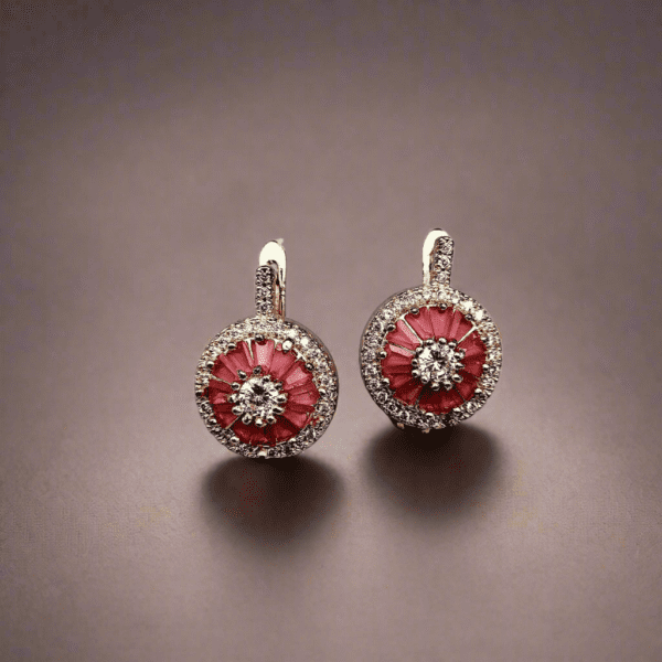 GOLD PLEATED EARINGS.