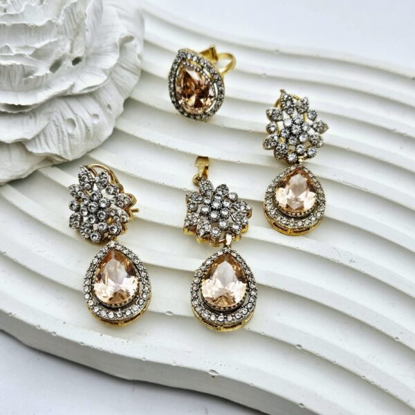 ZIRCON PENDENT SET FOR GIRLS/WOMEN'S