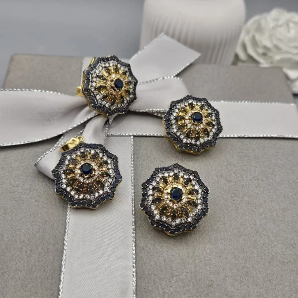 SAPPHIRE BLUE PENDENT SET