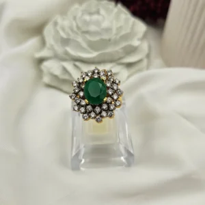 EMERALD GREEN ADJUSTABLE RING